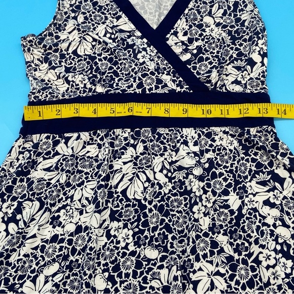 L.L. Bean Dress V-Neck Navy and White Women’s Dress Size Small - Picture 6 of 11